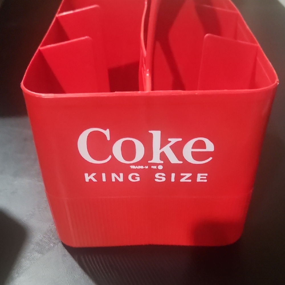 Coca-Cola Red King Size Carrier - Picture 5 of 6